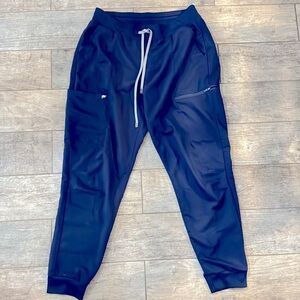 Navy fabletics jogger scrub bottom. Size large.